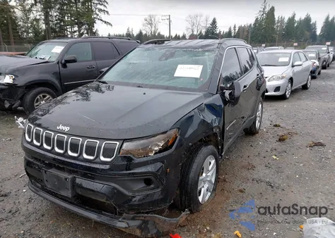 2022 Jeep Compass Latitude 4X4 z USA, uszkodzony, nr VIN 3C4NJDBB8NT102486